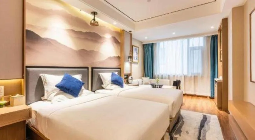 Bed in East Queen Hotel (Xi'an Beimen Metro Station)