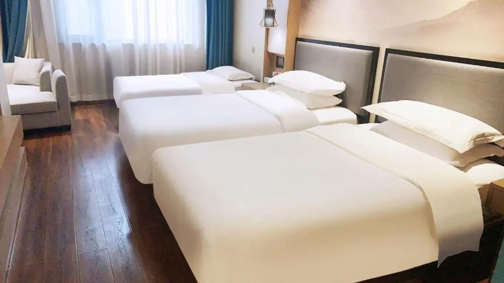 Bed in East Queen Hotel (Xi'an Beimen Metro Station)