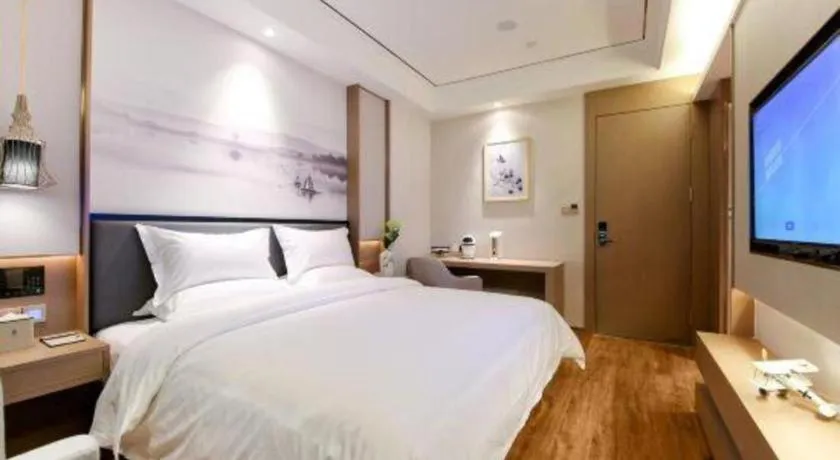 Bed in East Queen Hotel (Xi'an Beimen Metro Station)