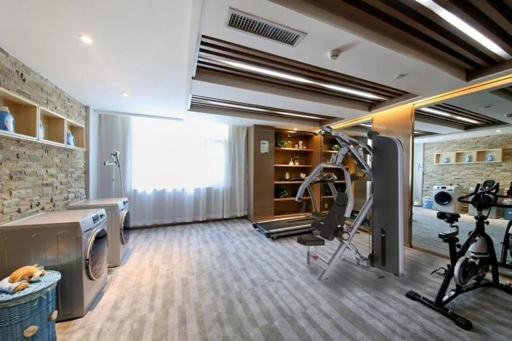 East Queen Hotel (Xi'an Beimen Metro Station)