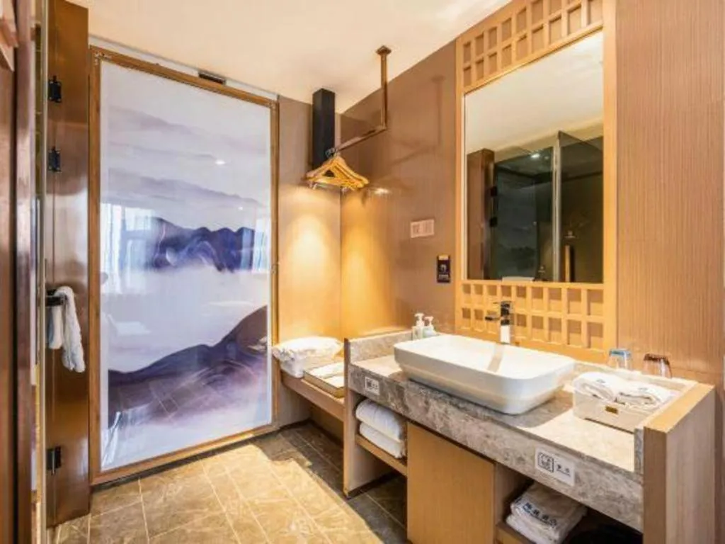 Bed in East Queen Hotel (Xi'an Beimen Metro Station)