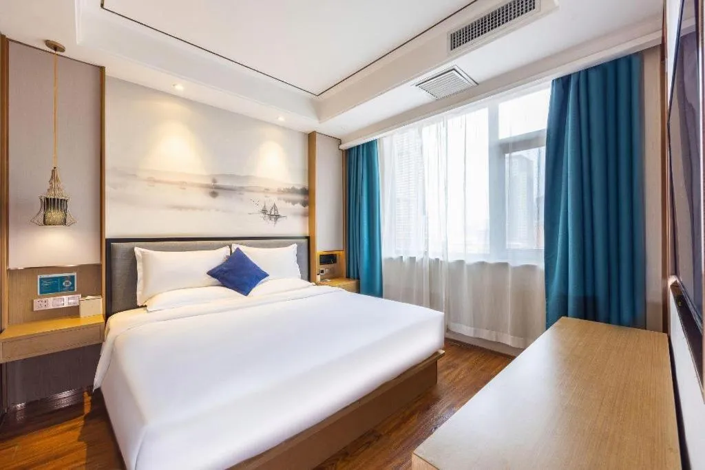 Bed in East Queen Hotel (Xi'an Beimen Metro Station)