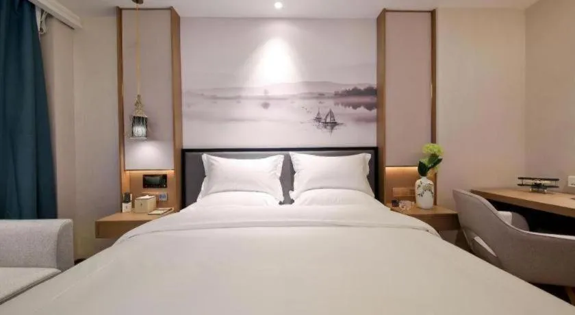 Bed in East Queen Hotel (Xi'an Beimen Metro Station)