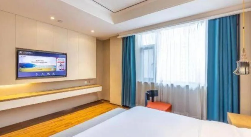 Bed in East Queen Hotel (Xi'an Beimen Metro Station)