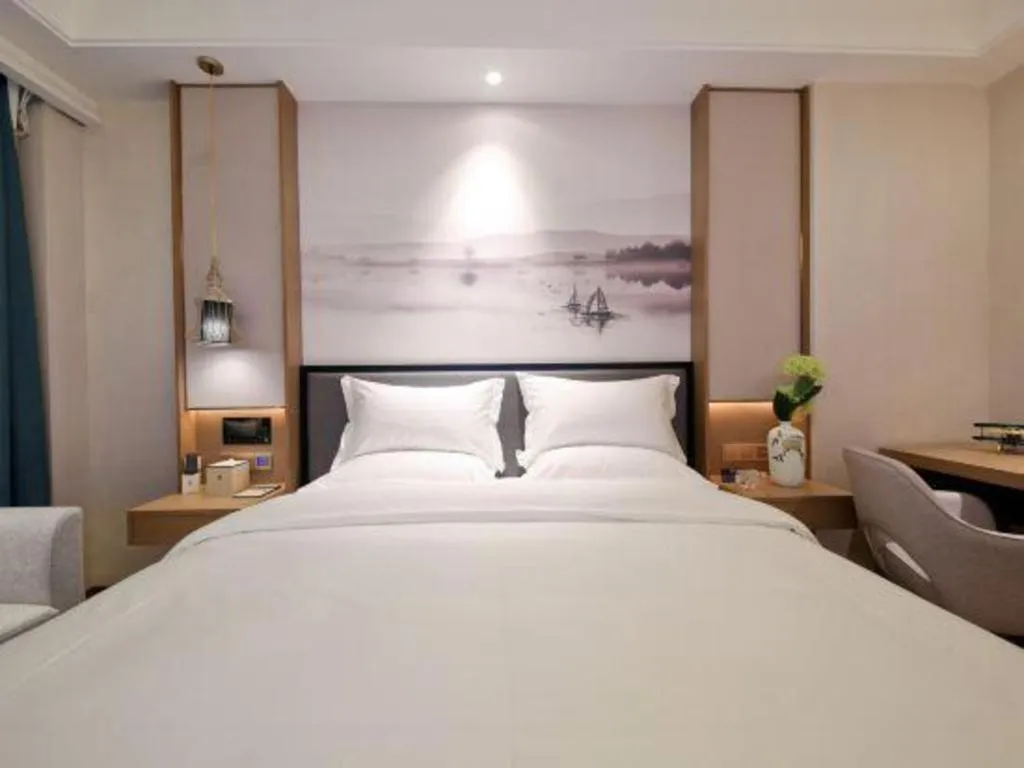 Bed in East Queen Hotel (Xi'an Beimen Metro Station)