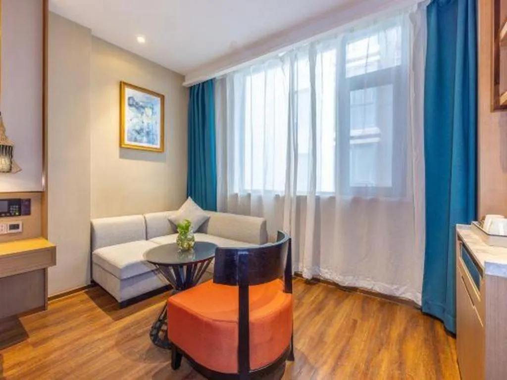 East Queen Hotel (Xi'an Beimen Metro Station)