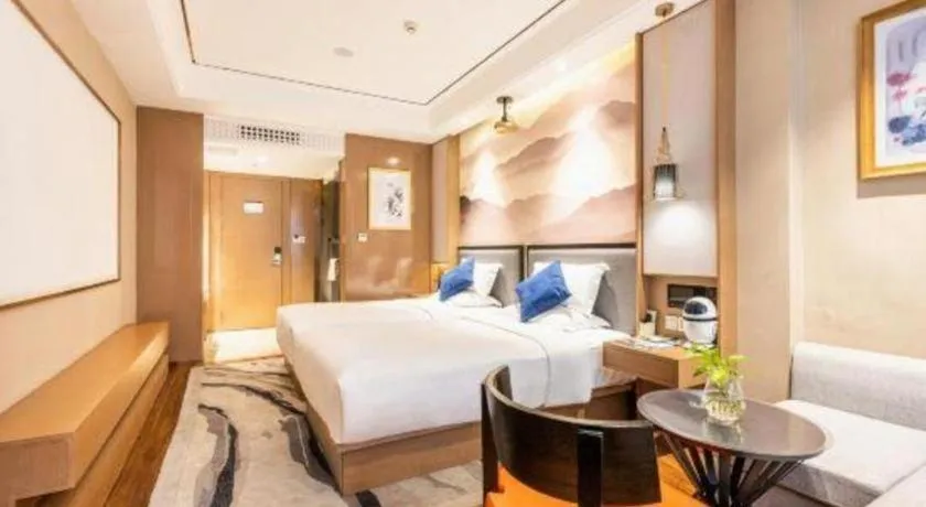 Bed in East Queen Hotel (Xi'an Beimen Metro Station)