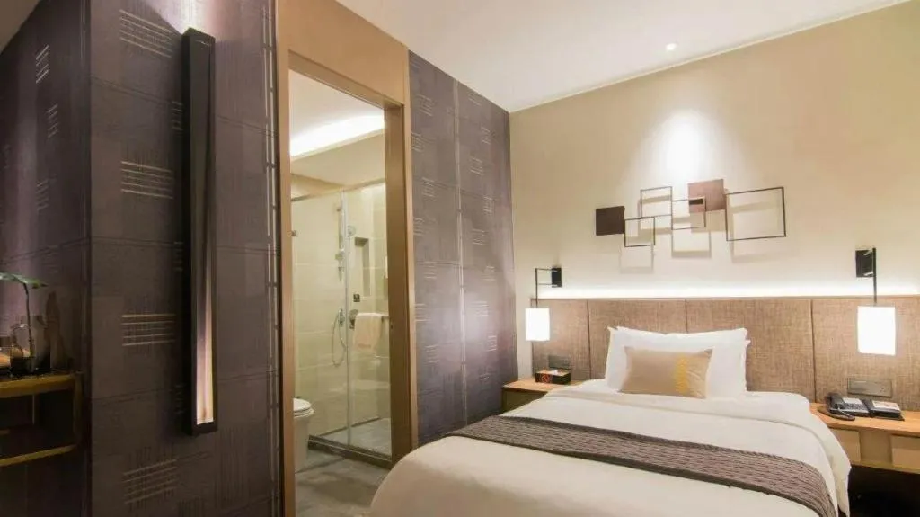 Bed in Home Inn Plus Shanghai Pudong Xinjinqiao Road