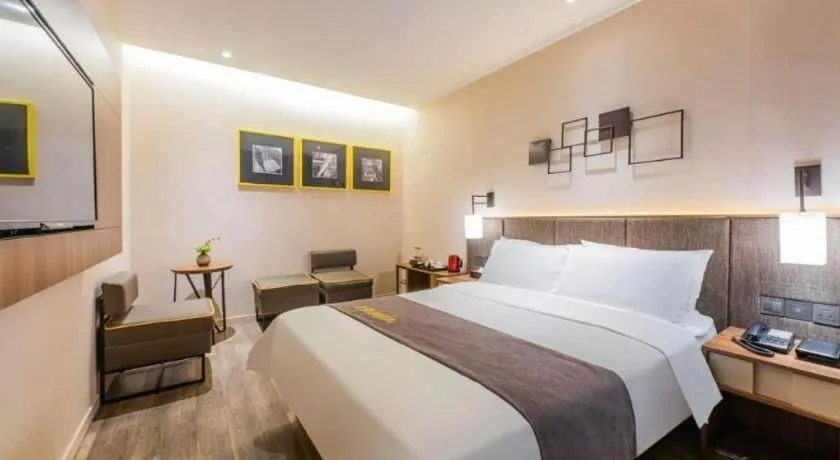 Bed in Home Inn Plus Shanghai Pudong Xinjinqiao Road