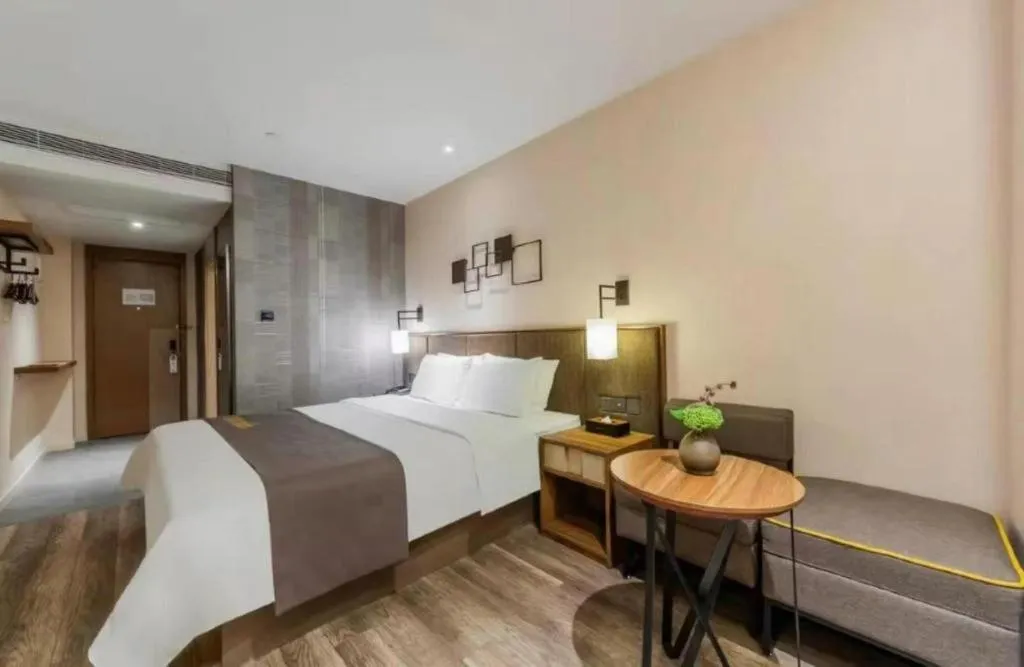 Bed in Home Inn Plus Shanghai Pudong Xinjinqiao Road