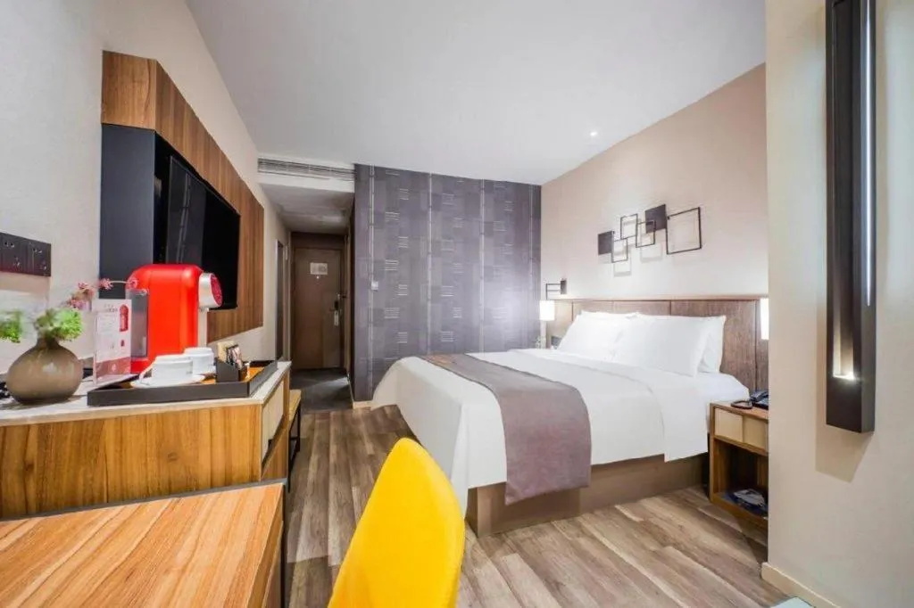 Bed in Home Inn Plus Shanghai Pudong Xinjinqiao Road