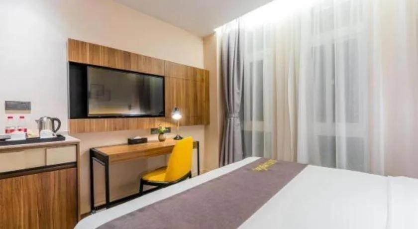 Bed in Home Inn Plus Shanghai Pudong Xinjinqiao Road