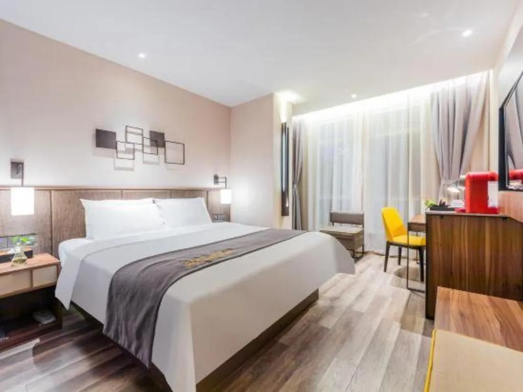 Bed in Home Inn Plus Shanghai Pudong Xinjinqiao Road