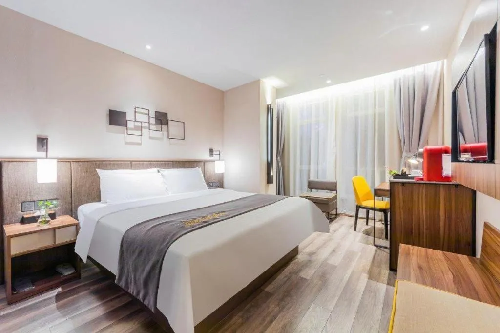 Bed in Home Inn Plus Shanghai Pudong Xinjinqiao Road