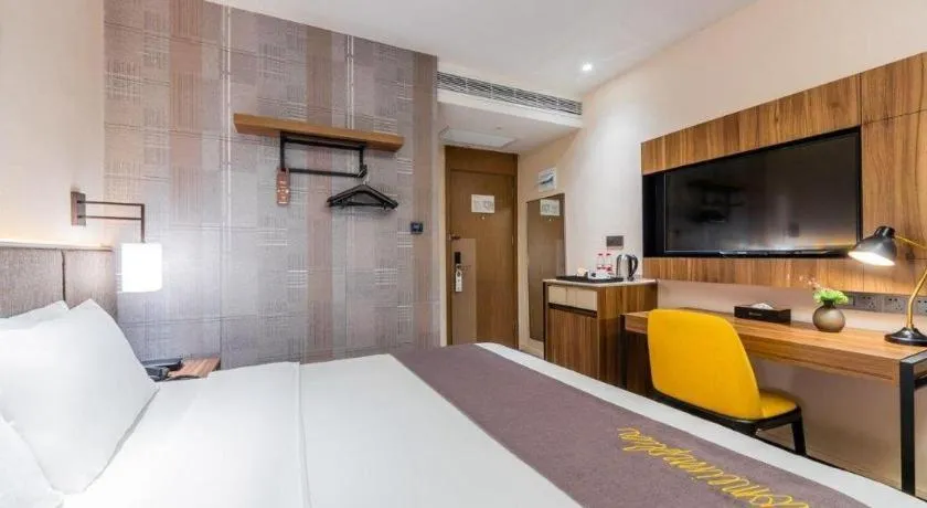 Bed in Home Inn Plus Shanghai Pudong Xinjinqiao Road