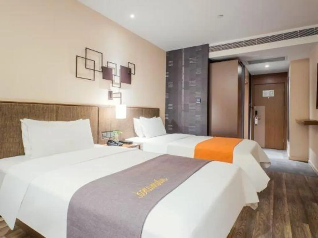 Bed in Home Inn Plus Shanghai Pudong Xinjinqiao Road