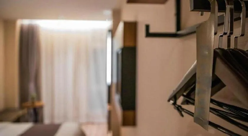 Bed in Home Inn Plus Shanghai Pudong Xinjinqiao Road