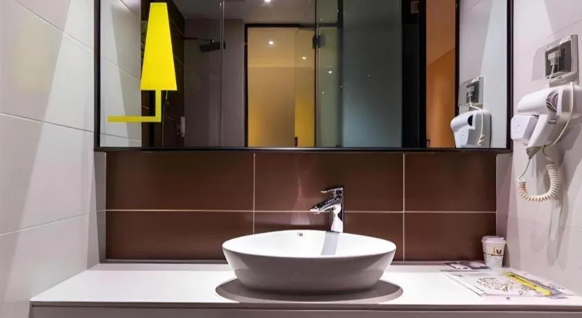 IU Hotel Kunming Jinma Bijifang Joy City