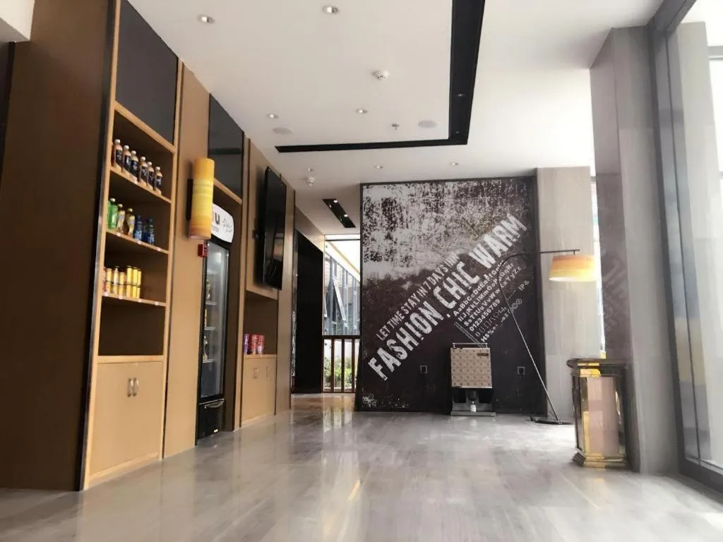 IU Hotel Kunming Jinma Bijifang Joy City