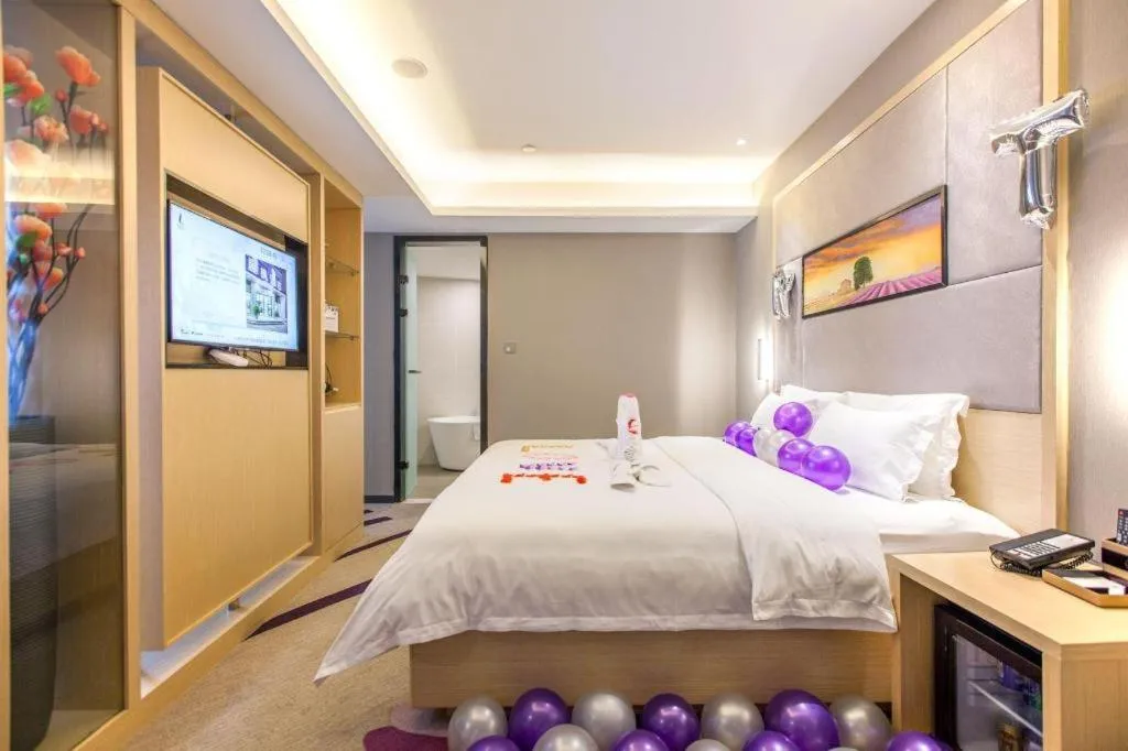 Bed in Lavande Hotels·Wuhan Fanhai CBD