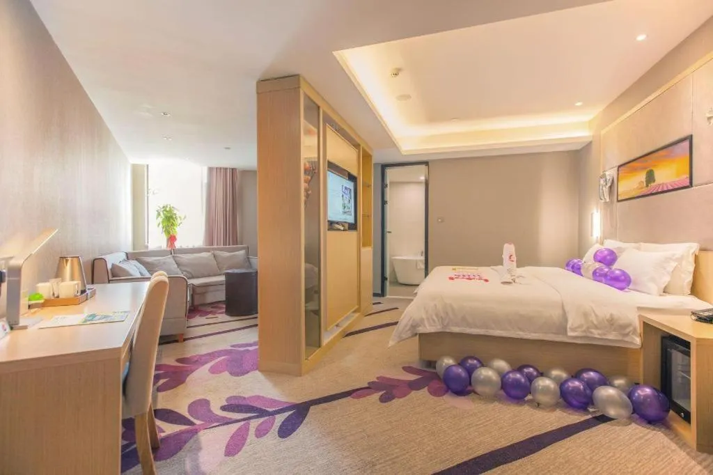 Bed in Lavande Hotels·Wuhan Fanhai CBD