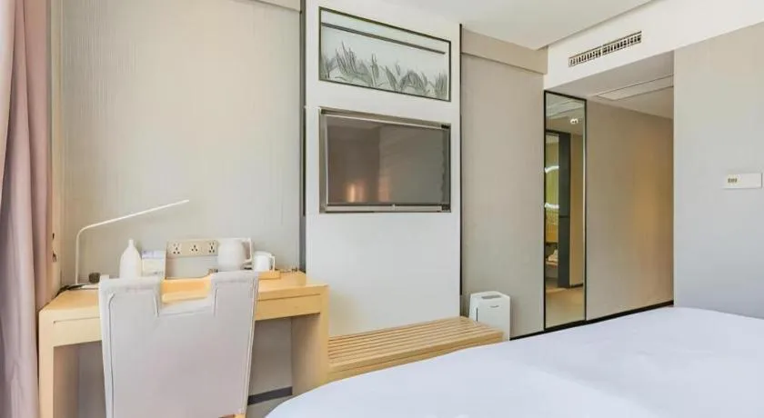 Bed in Lavande Hotels·Qingdao Wusi Square