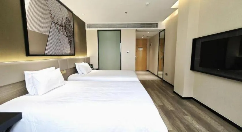 Bed in IU Hotels·Nanning Zoo Metro Station RT-Mart