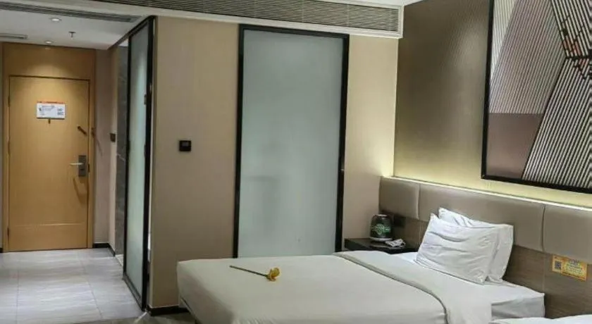 Bed in IU Hotels·Nanning Zoo Metro Station RT-Mart