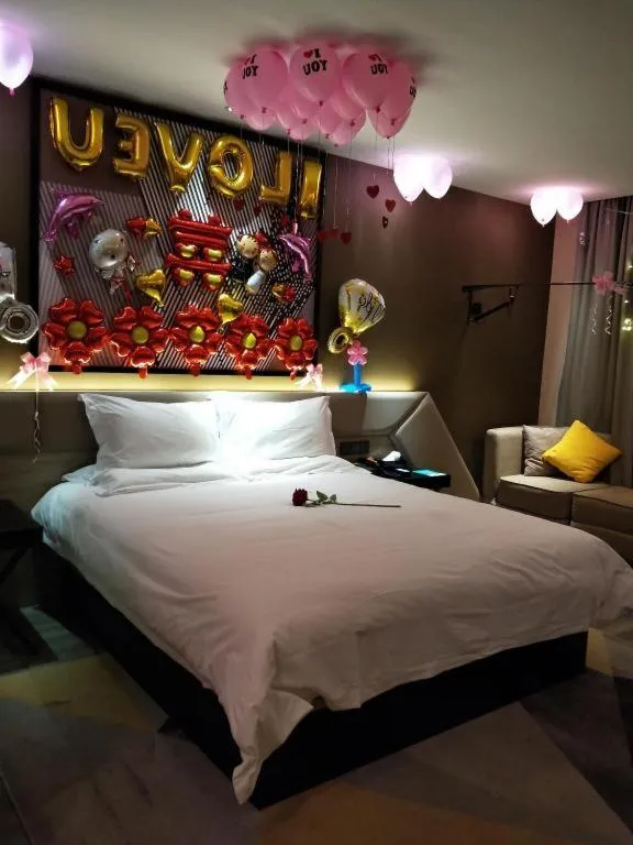 Bed in IU Hotels·Nanning Zoo Metro Station RT-Mart