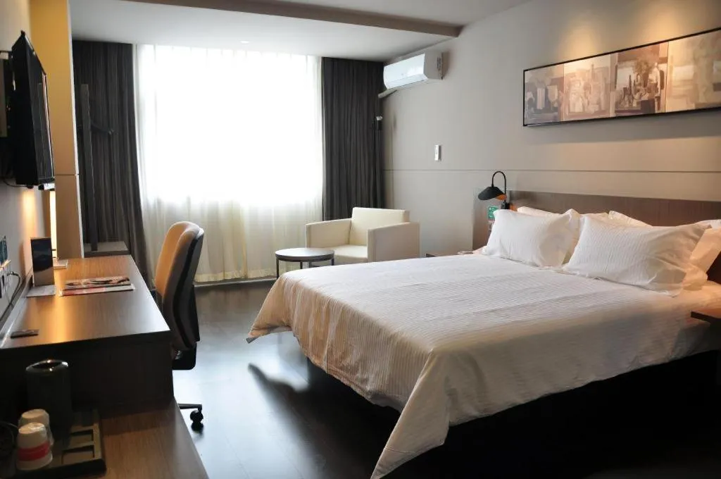 Bed in Jinjiang Inn Select Xuzhou Suning Plaza Jinguang East Road