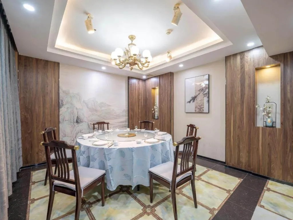 Magnotel Business Jinan Zoo Wuyingshan North Road Flagship Hotel