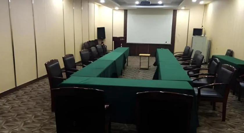 Magnotel Business Jinan Zoo Wuyingshan North Road Flagship Hotel