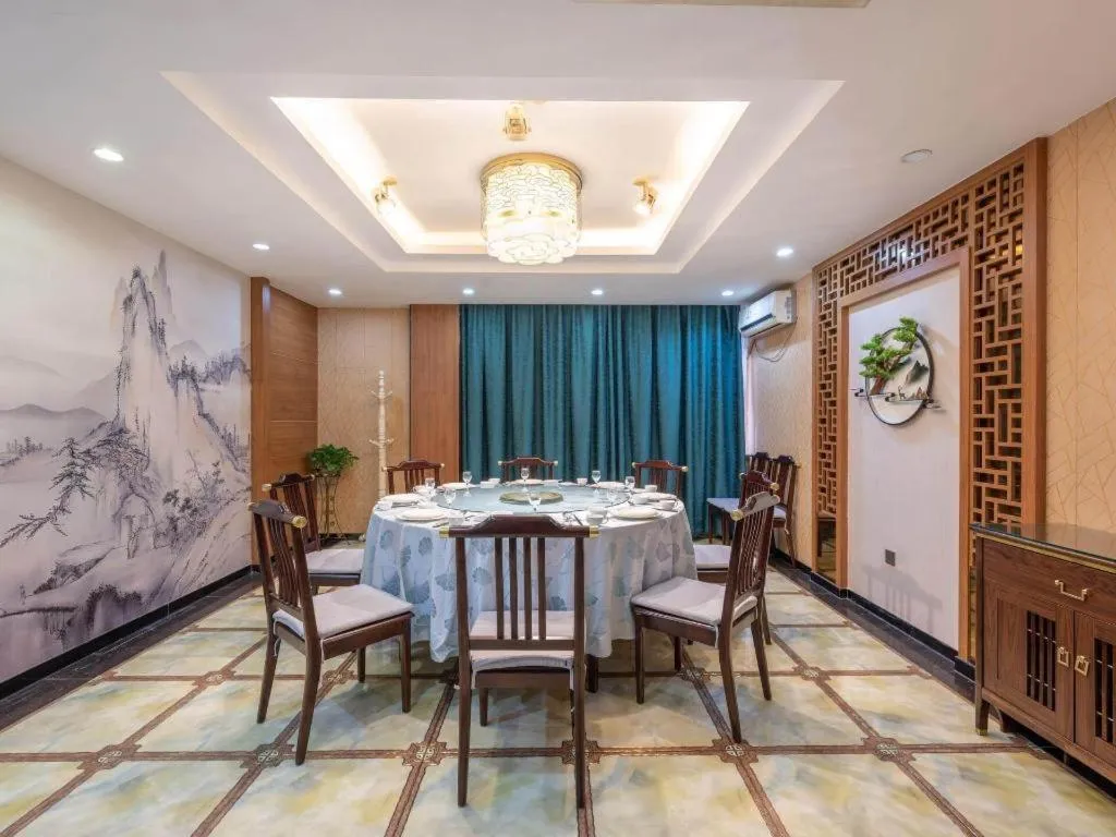 Magnotel Business Jinan Zoo Wuyingshan North Road Flagship Hotel