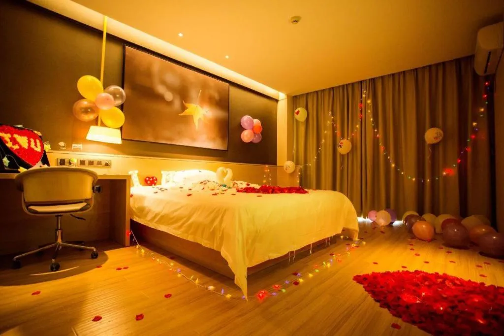 Bed in IU Hotels·Yinchuan Railway Station