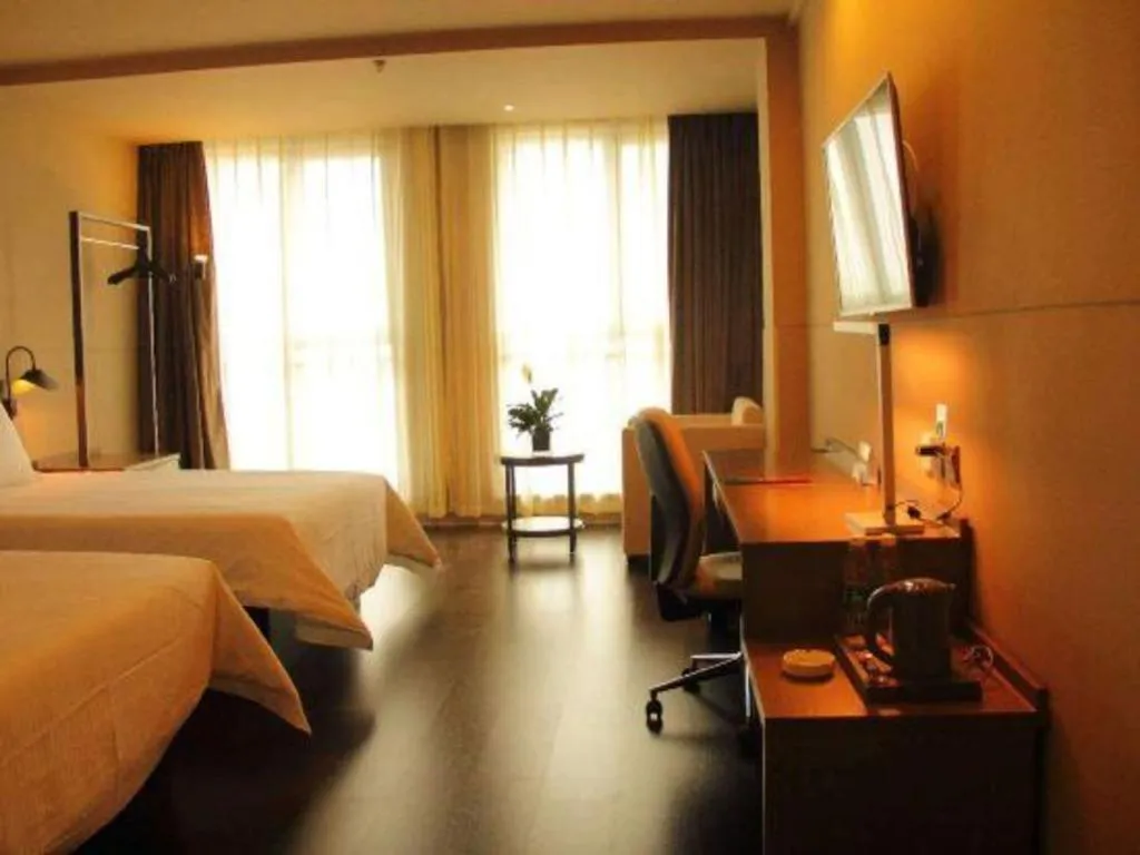 Bed in Jinjiang Inn Select Xixian New Distict Century Avenue