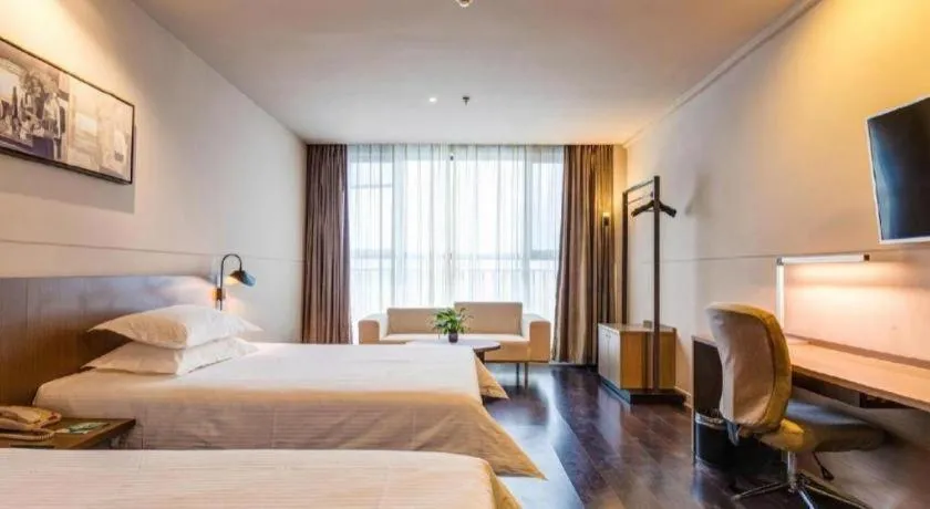 Bed in Jinjiang Inn Select Xixian New Distict Century Avenue