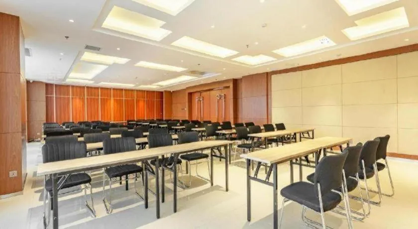 Jinjiang Inn Select Hohhot Chengjisihan Square Metro Station