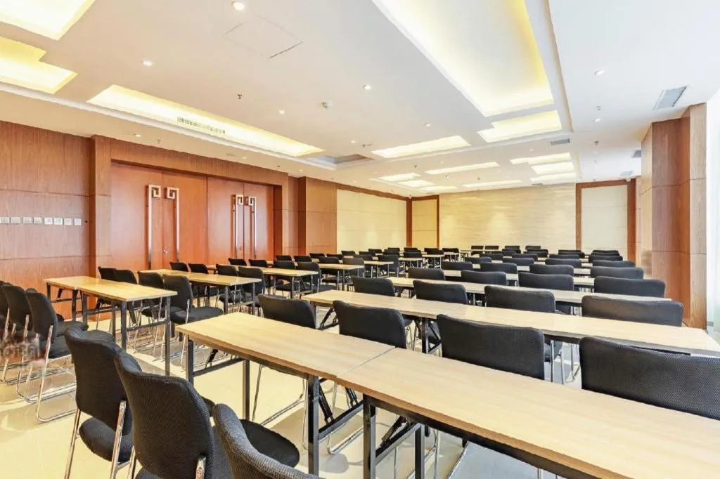 Jinjiang Inn Select Hohhot Chengjisihan Square Metro Station