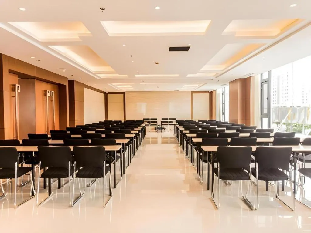 Jinjiang Inn Select Hohhot Chengjisihan Square Metro Station