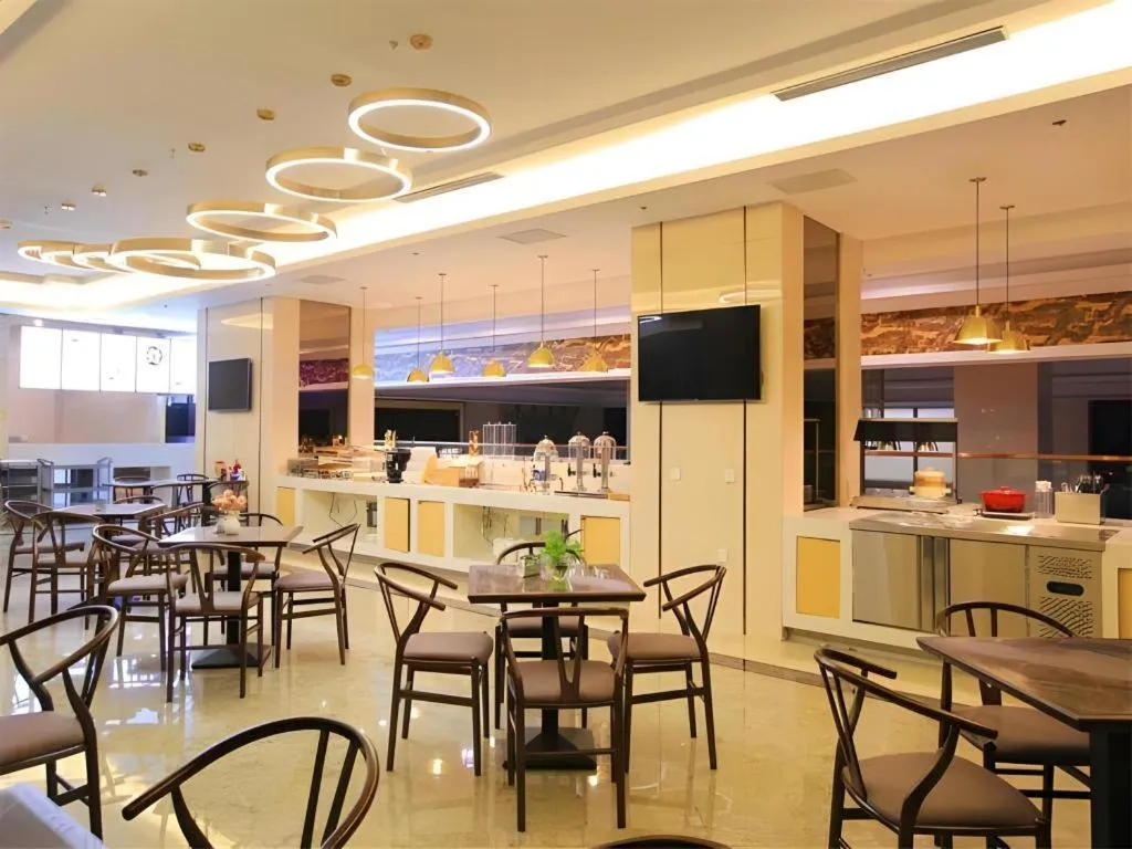 Jinjiang Metropolo Fuxin Yingbin Street Railway Station