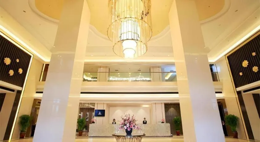 Jinjiang Metropolo Fuxin Yingbin Street Railway Station