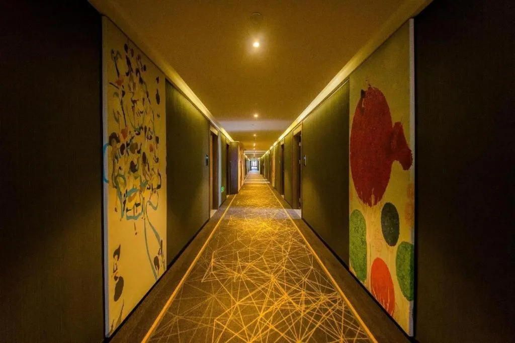 ZMAX Hotel Guangzhou Luogang Science City Shenzhou Road Metro Station