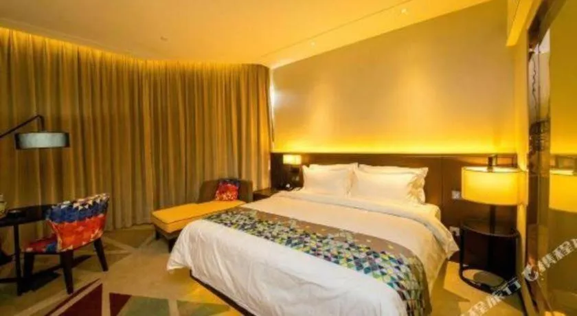 Bed in ZMAX Hotel Guangzhou Luogang Science City Shenzhou Road Metro Station