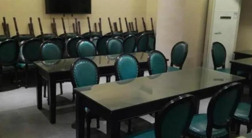 Xana Hotelle·Nanchang Bayi Square Metro Station