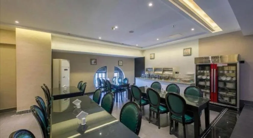 Xana Hotelle·Nanchang Bayi Square Metro Station