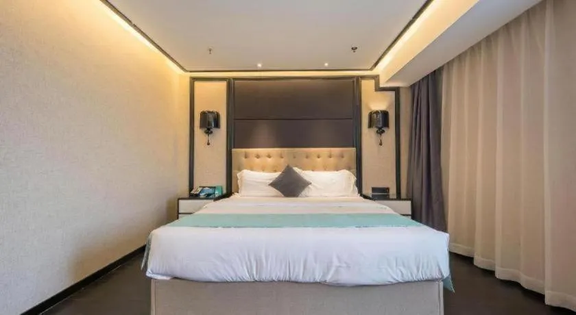 Bed in Xana Hotelle·Nanchang Bayi Square Metro Station