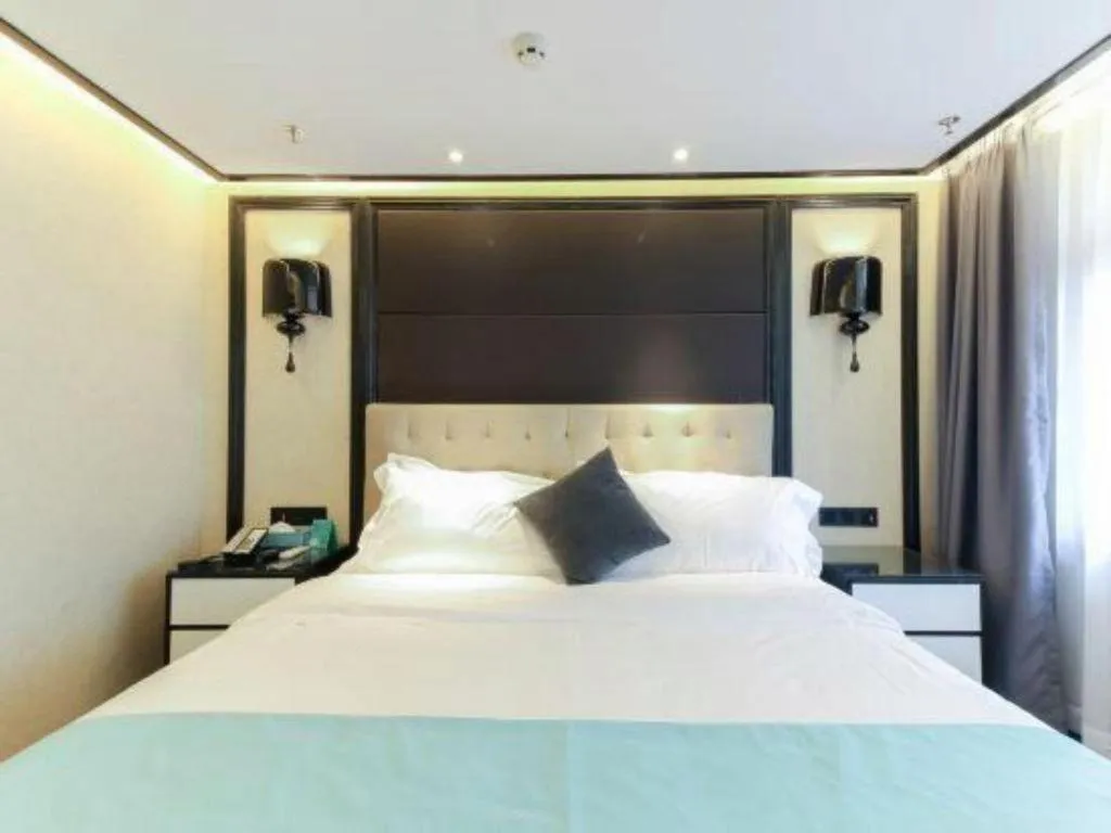 Bed in Xana Hotelle·Nanchang Bayi Square Metro Station