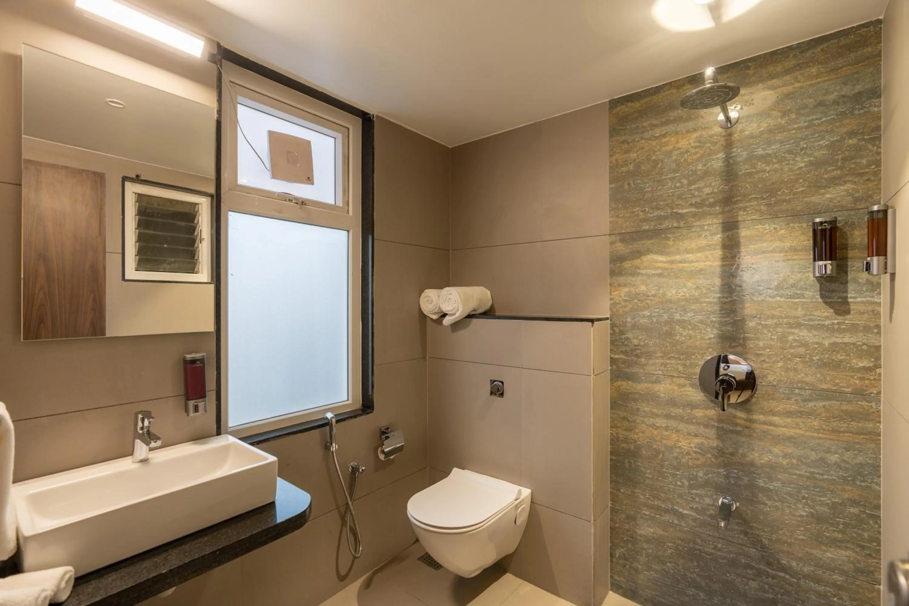 Bathroom in The Living Hub Business Hotel, Kolhapur