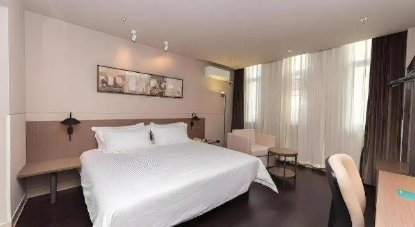 Bed in Jinjiang Inn Select Xuzhou High-speed Railway Station Kunpeng Road