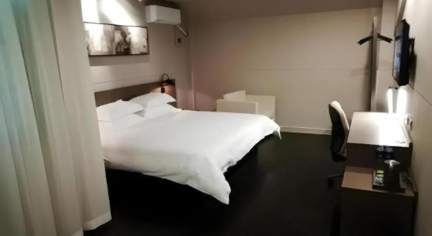 Bed in Jinjiang Inn Select Xuzhou High-speed Railway Station Kunpeng Road